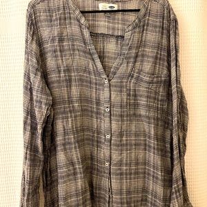 Old navy button up shirt